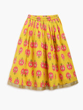 Load image into Gallery viewer, Campana Girls Bulbul Lehenga Set - Dot &amp; Lotus Print - Magenta &amp; Yellow
