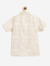 Load image into Gallery viewer, Campana Boys Yuki Short Sleeve Cotton Shirt - Hawaiian Print - White &amp; Beige
