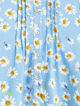 Load image into Gallery viewer, Campana Girls Aria Top with Collar - Daisies Print - Powder Blue &amp; White
