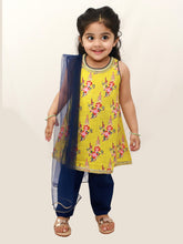 Load image into Gallery viewer, Campana Girls Chitra Kurta-Pants Set - Flower Bunch Print - Lime and Navy
