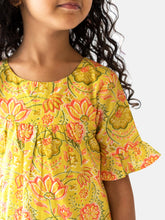 Load image into Gallery viewer, Campana Girls Ashley Frilly Sleeve Dress - Floral Trellis Print - Lime Green
