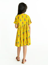 Load image into Gallery viewer, Campana Girls Zoe Dress - Floral Motif - Lime &amp; Pink
