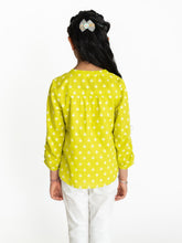 Load image into Gallery viewer, Campana Girls Anne Crinkle Sleeve Shirt - Khari Floret Print - Lime Green
